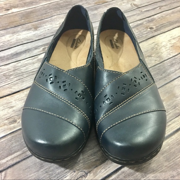 Clarks Shoes - (Sold) Clark’s Women’s Navy/Charcoal Loafers 11